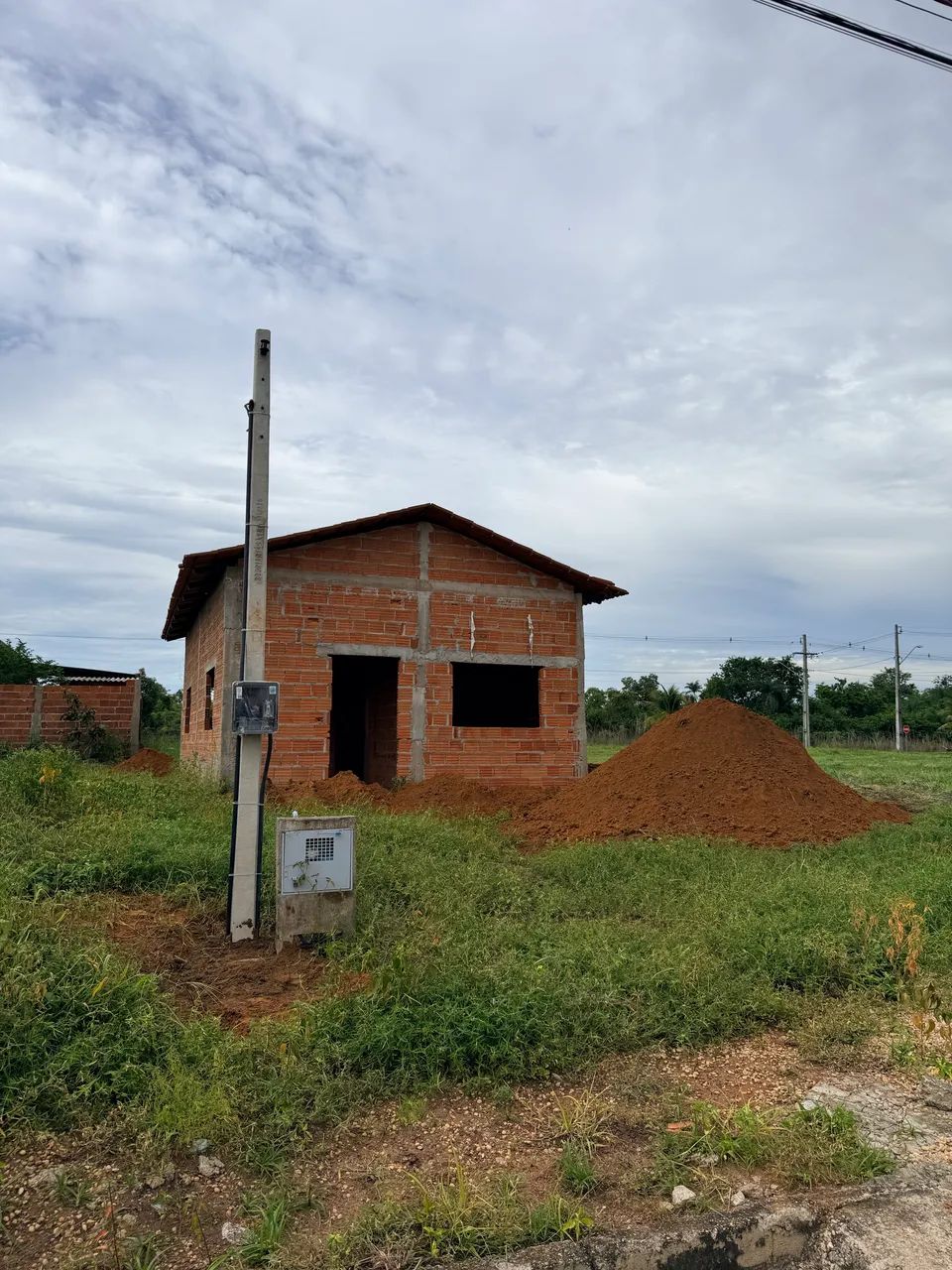 Vendo todos esses lotes(com construção) - Foto 2