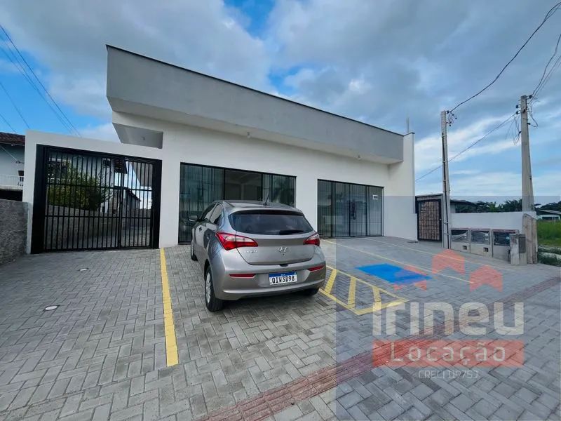 Sala comercial com 61,80m² no Bairro Porto Grande! - Foto 3