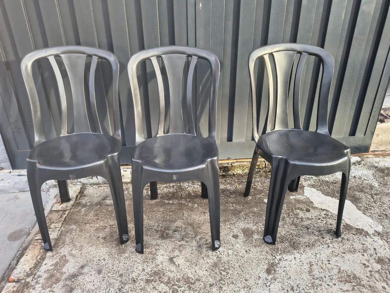 3 CADEIRAS FIRMES E CONSERVADAS. BOTUCATU - Foto 2