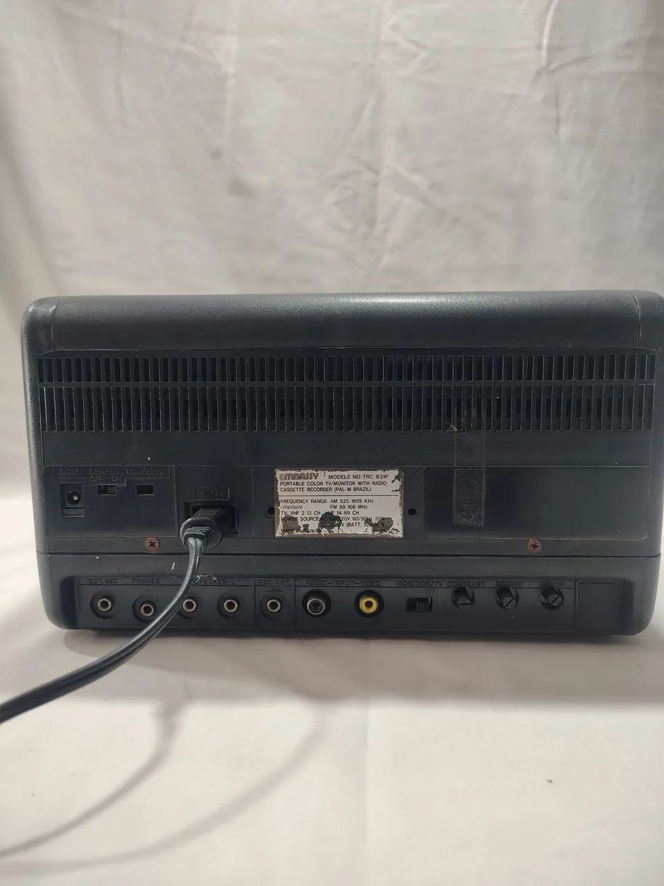 Mini Tv Portatil com K7 e rádio embassy ( Funcionando ) - Foto 4