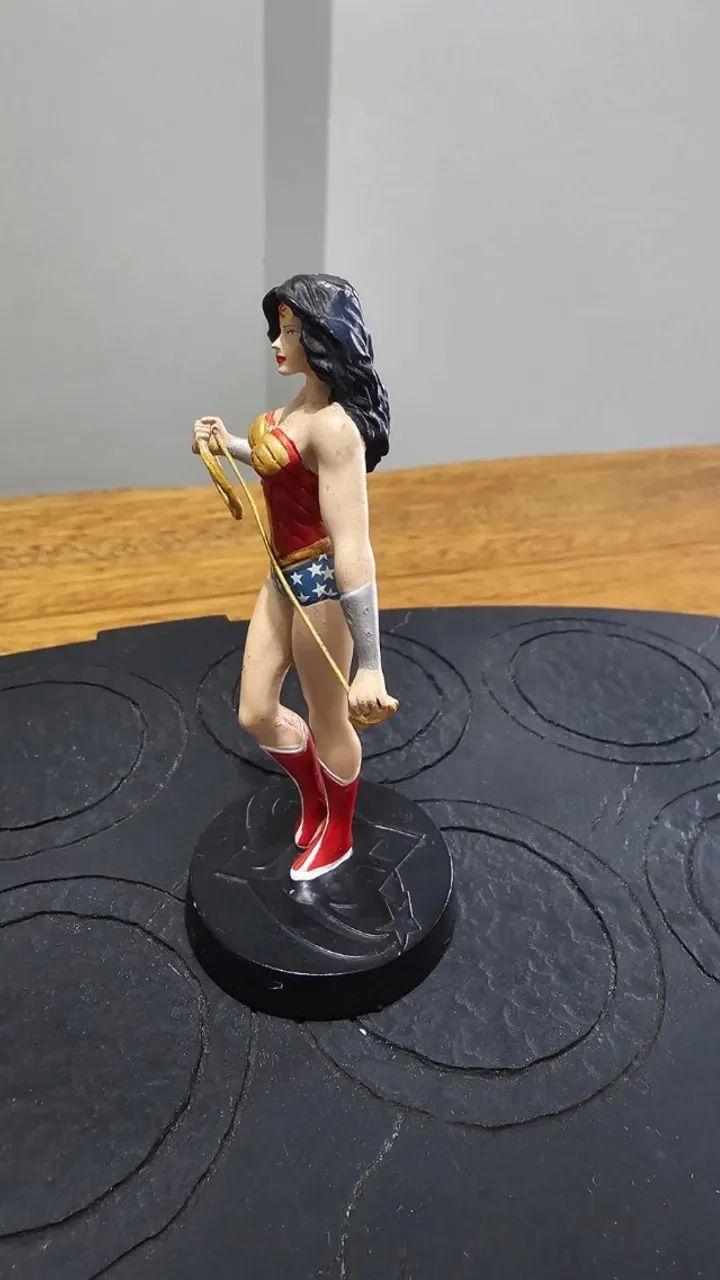 Miniaturas Eaglemoss DC COMICS - MULHER MARAVILHA - Foto 3