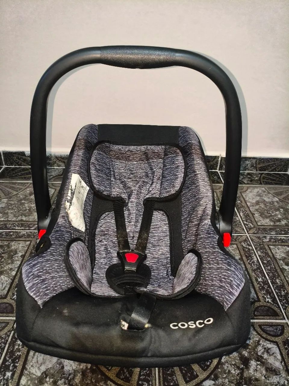 Carrinho de bebê Cosco reverse com bebê conforto  - Foto 5