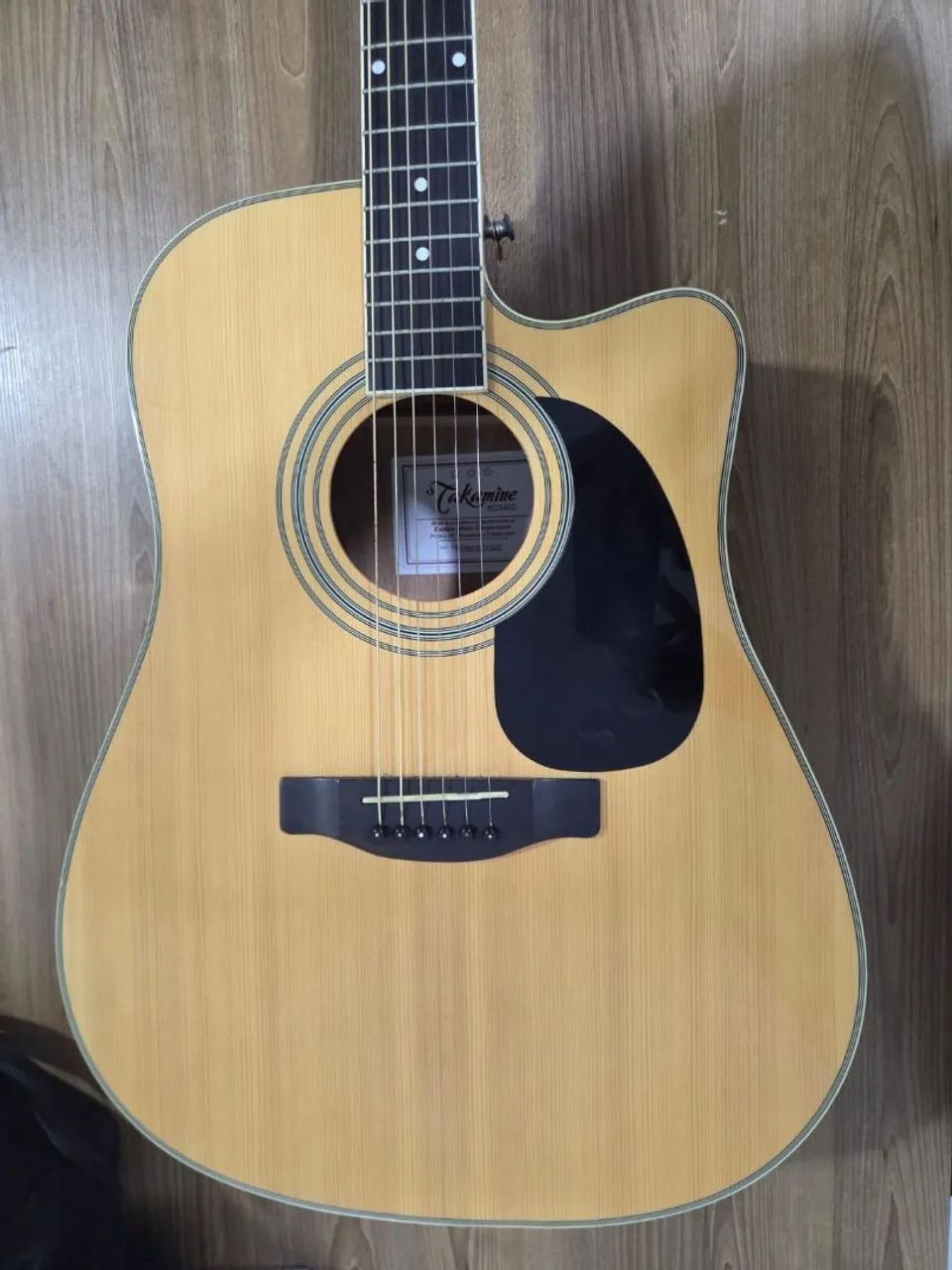 Takamine EG340C