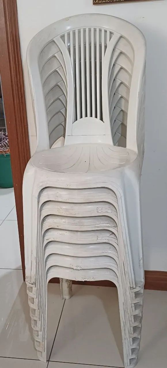 Cadeiras( 8 cadeiras) plastico