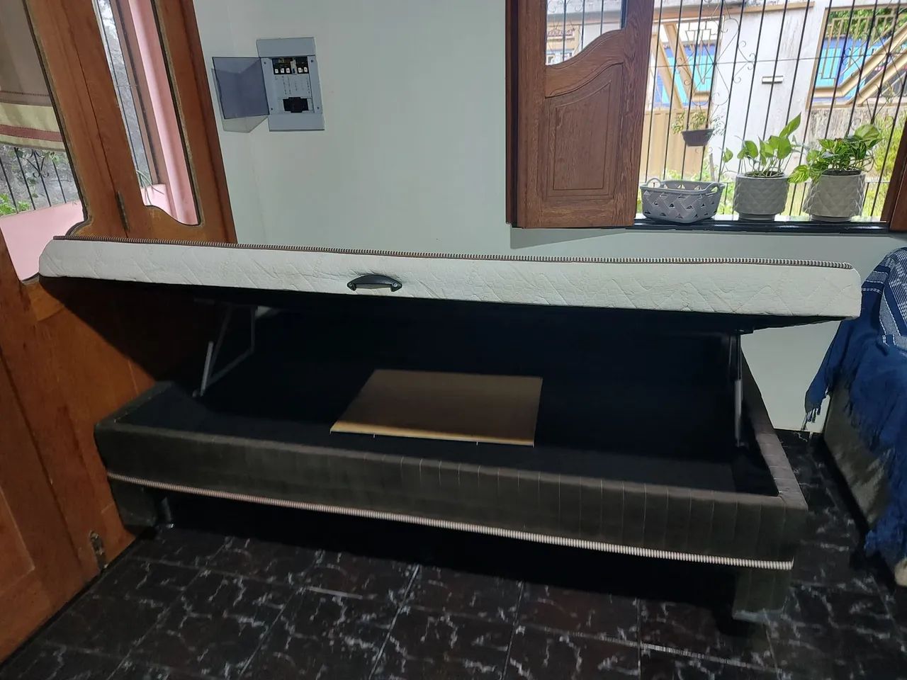 Cama box solteirão com baú 