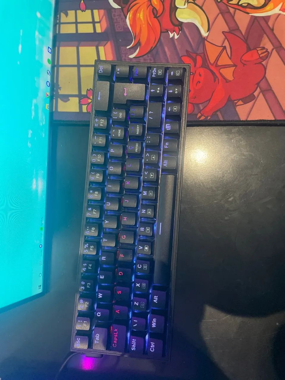 VENDO TECLADO E MOUSEPAD, preço a combinar 
