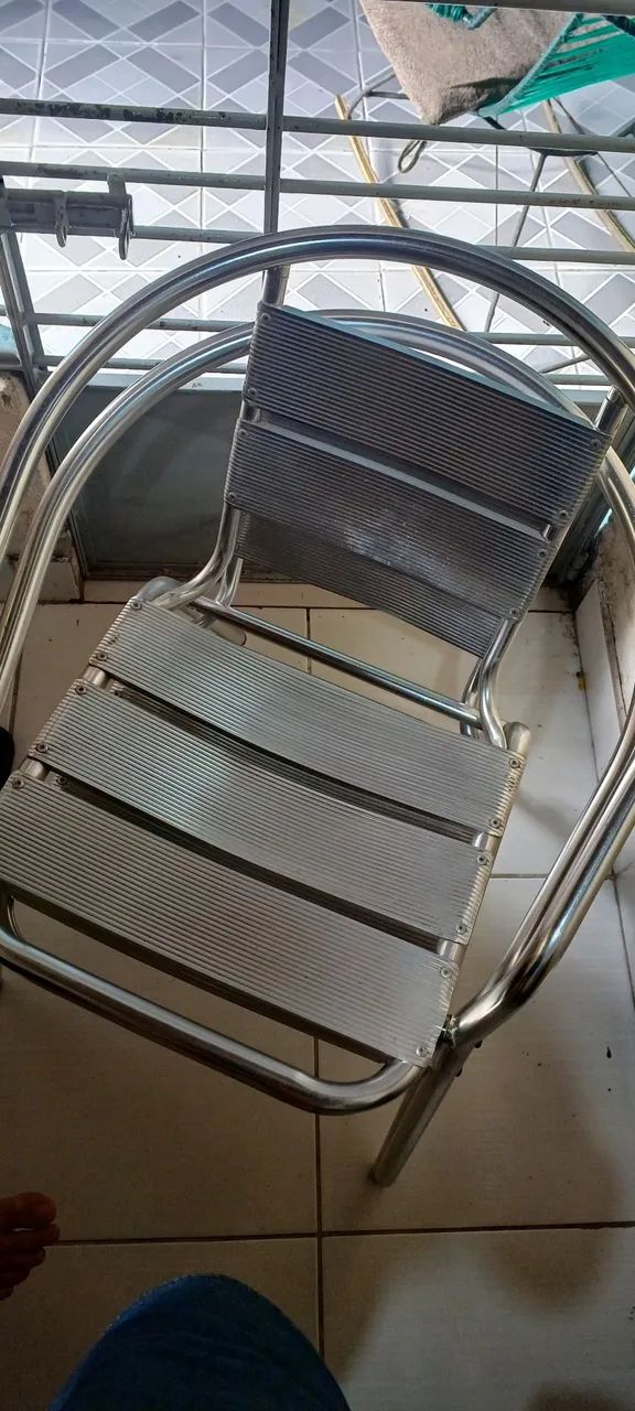 Cadeiras de alumínio 