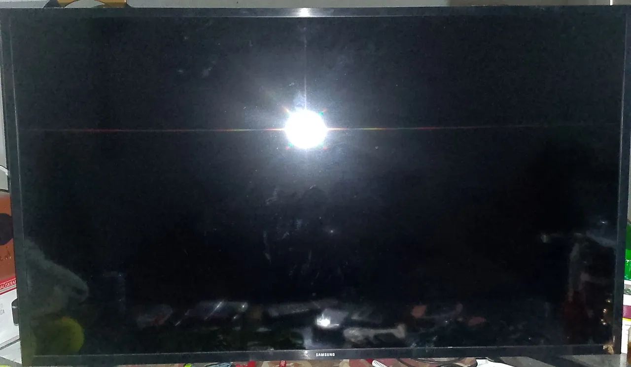 Vendo uma tv Samsung smart 43 polegadas 
