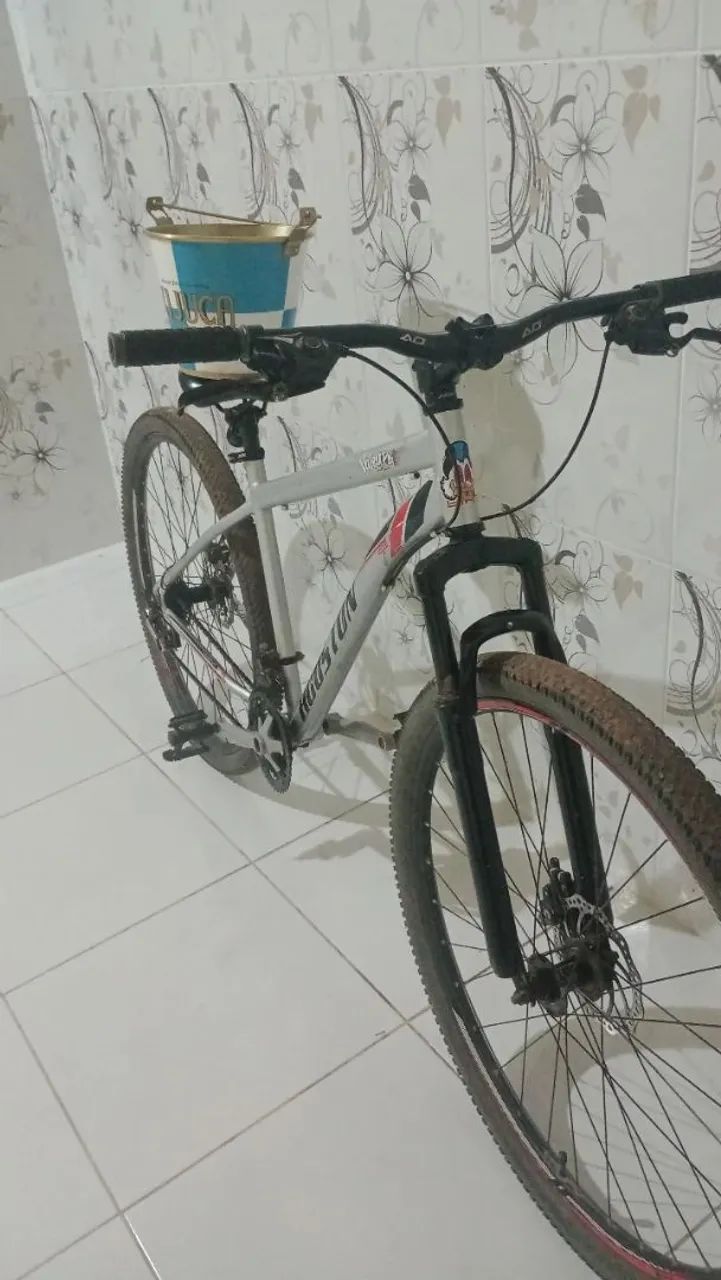 Vende-se Bicicleta Aro 29 Houston 