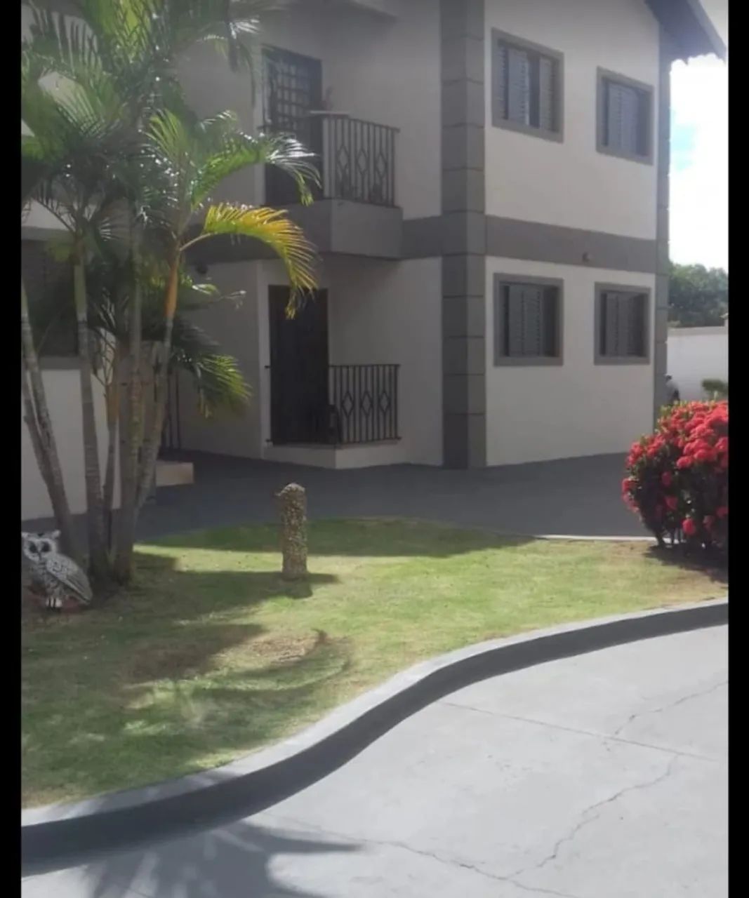 Apartamento 2 quartos com sacada e garagem - Condomínio incluso 