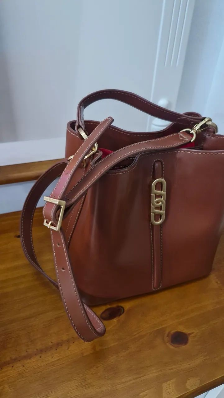 Bolsa Schutz caramelo.  - Foto 3