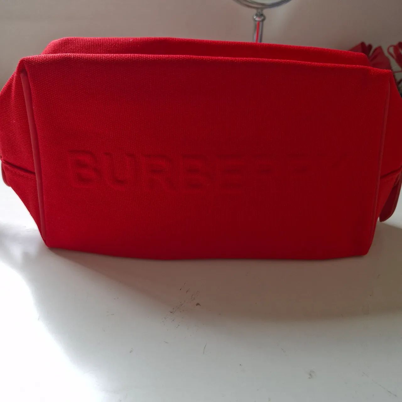 Necessaire burberry vermelha  - Foto 2
