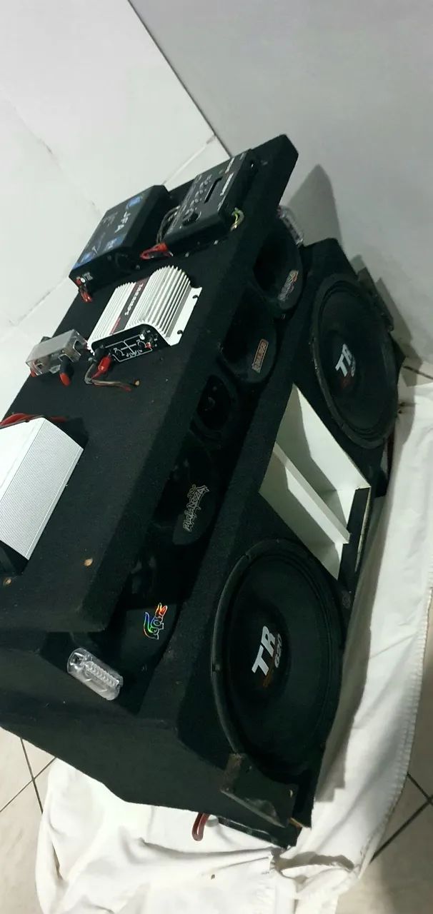 Som automotivo forte