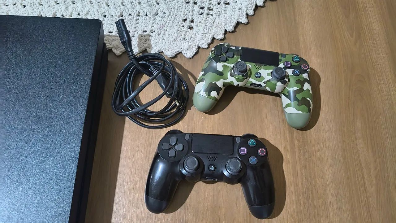 Ps4 FAT com dois controles. - Foto 3