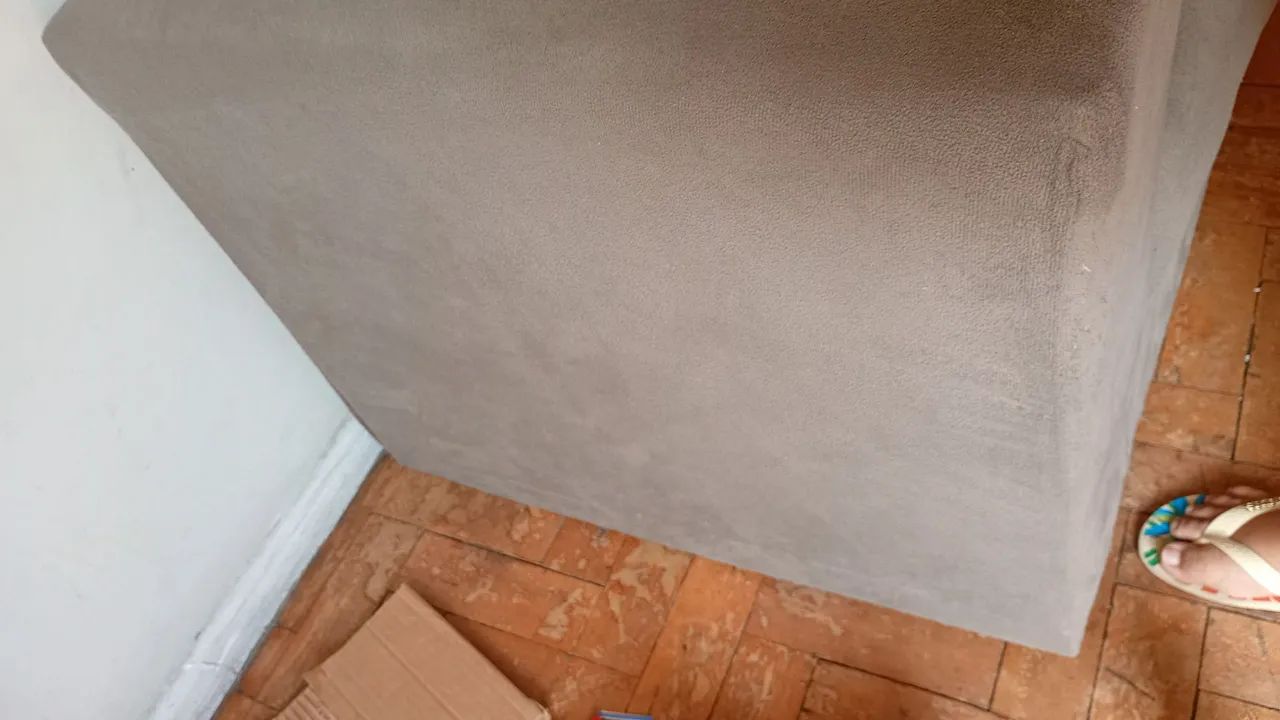 Sofá simples 3 lugares  - Foto 4