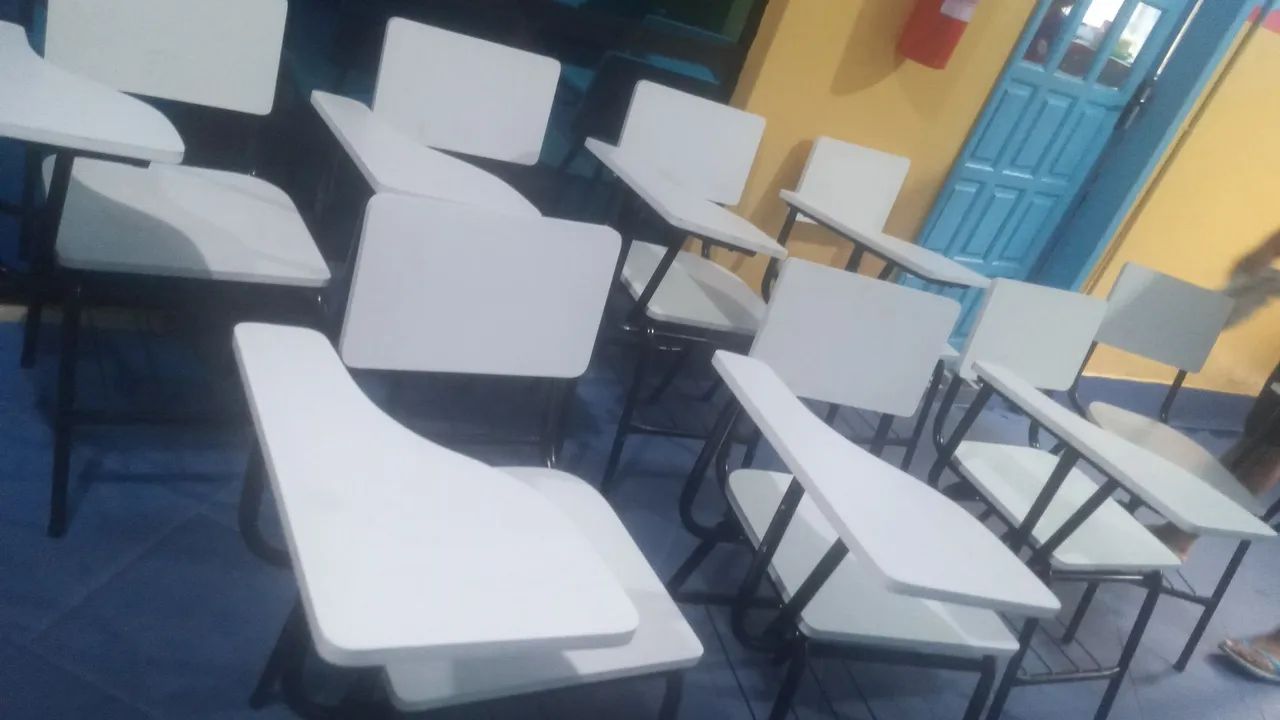 Cadeira escolar em mdf 