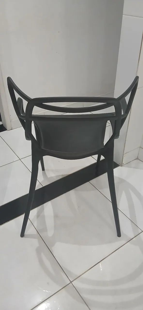 6 cadeiras seminovas - Foto 2
