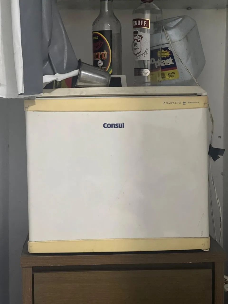 Frigobar Consul 50 compacto