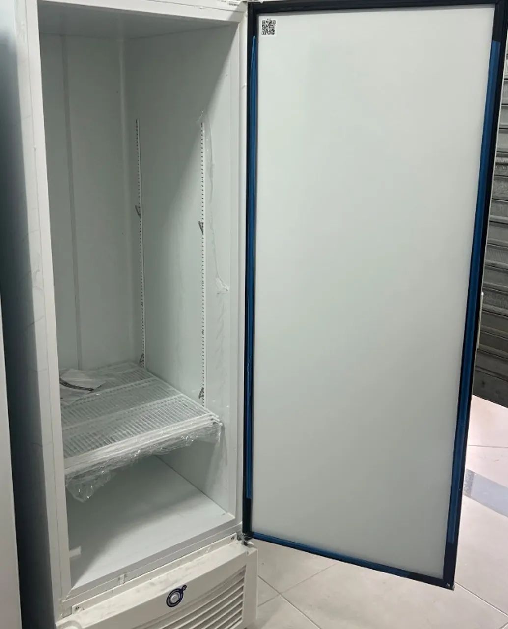 Freezer vertical 569L (resfria e congela) - Foto 2