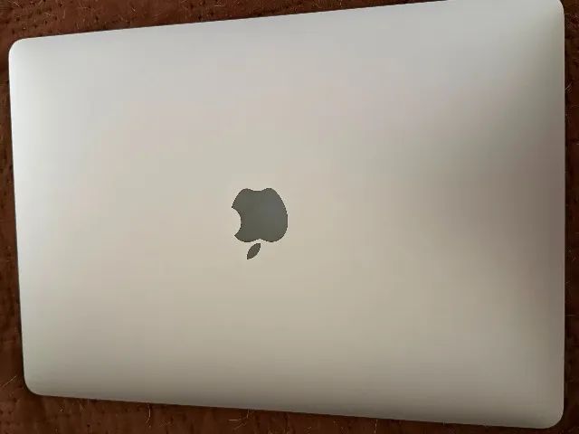 Macbook Air Retina 13" 2020 - Inter Core i3 - 8 GB RAM - SSD 256 GB 