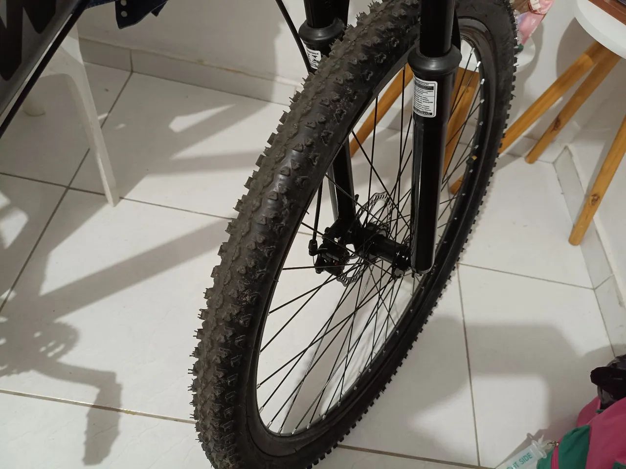 Vende se uma bicicleta quadro 21 aro 29 nunca usada nova - Foto 3
