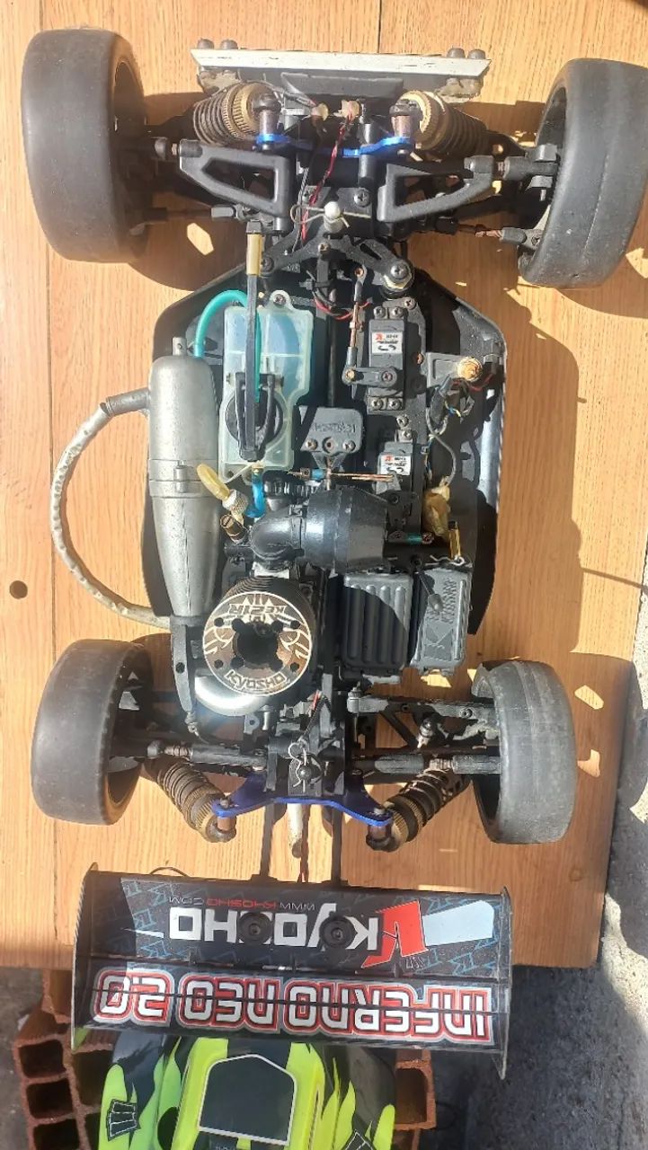 Kyosho inferno neo - Foto 2
