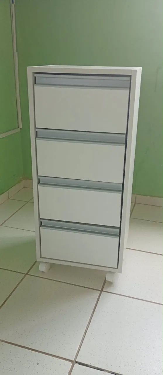 Gaveteiro com rodinhas 
