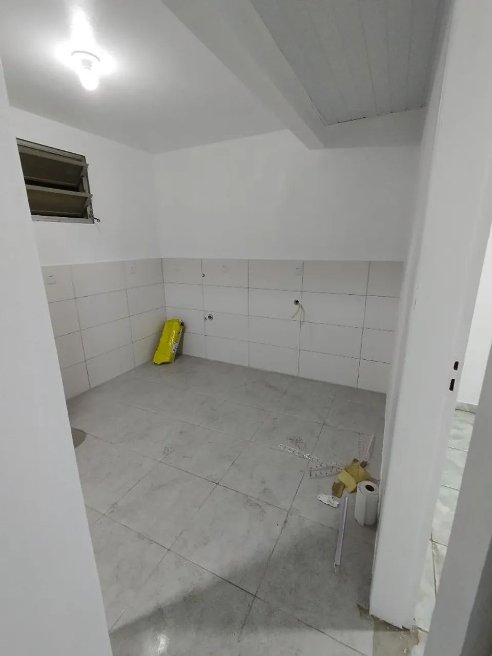 Alugo kitnet 