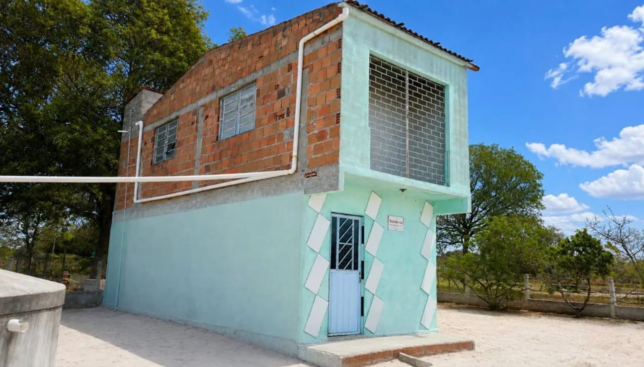 Vendo ou troco casa - Foto 2
