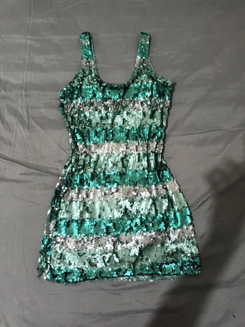 Vestidos e macacão brilho TAM 42 - Foto 3