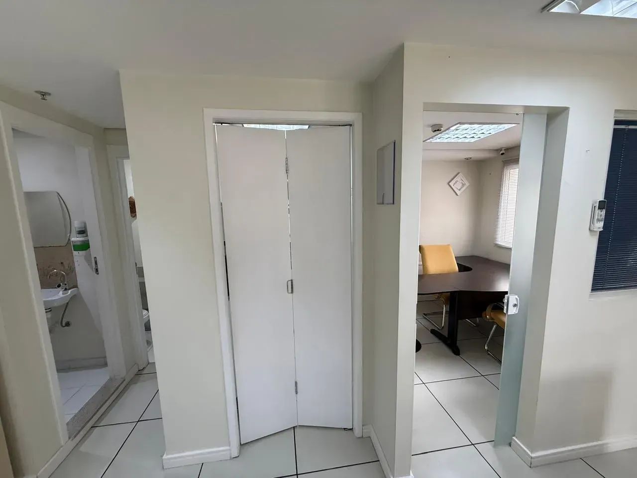 Sala Comercial Mobiliada para Venda e Locação na Mooca, Luzes da Mooca, rua Borges de Figu - Foto 5