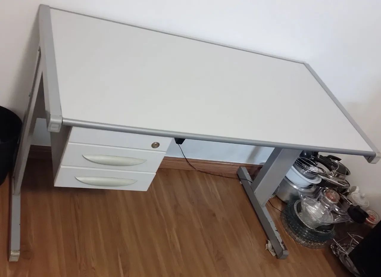 Vendo mesa de escritório 