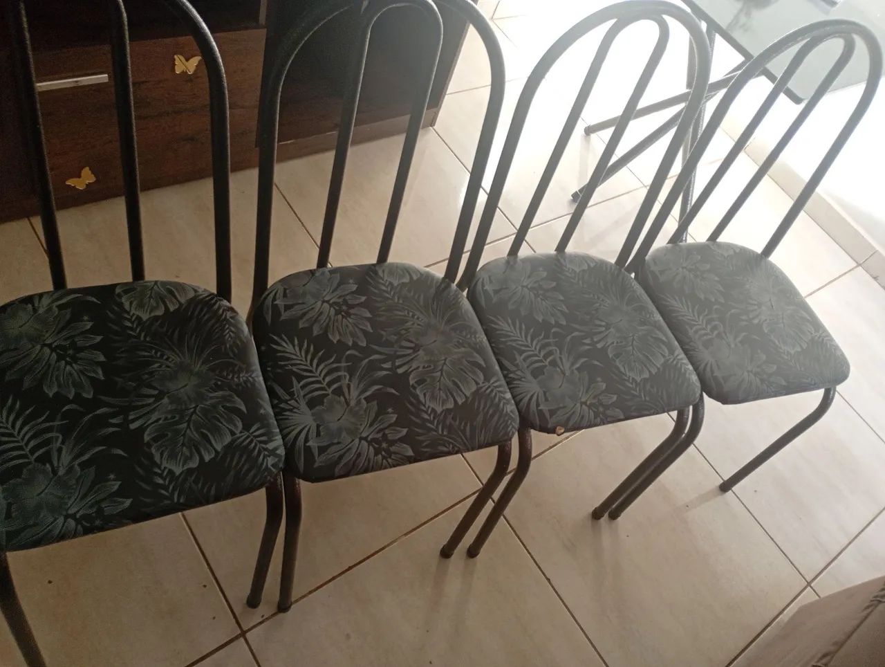 Mesa 4 cadeiras  - Foto 3