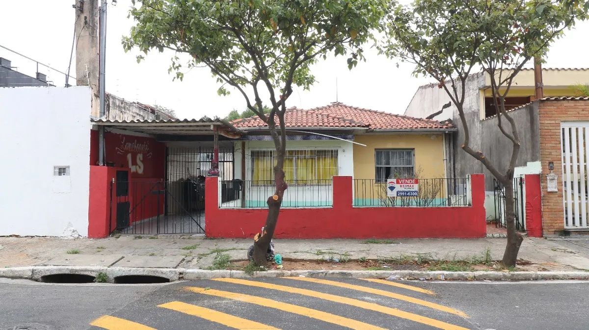 Casa para venda em Parque Peruche com 4 quartos, 197m²