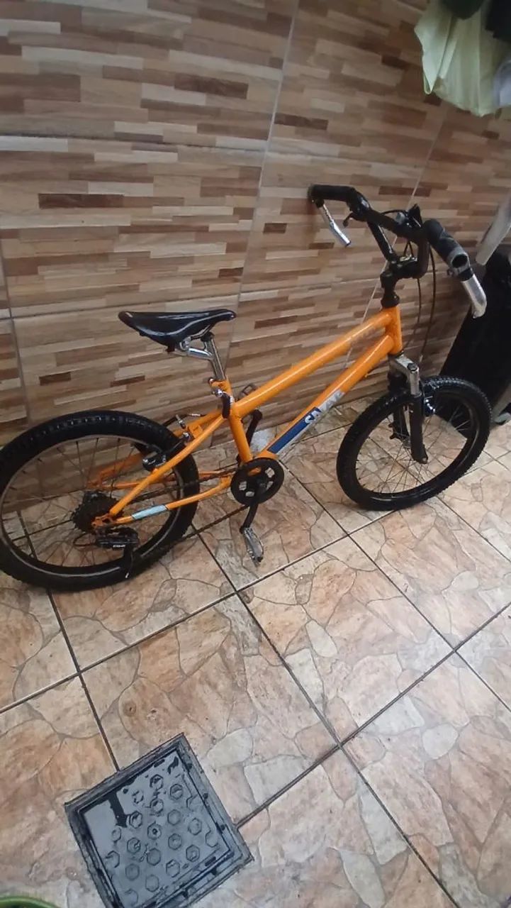  bicicleta aro 20 semi nova - Foto 4
