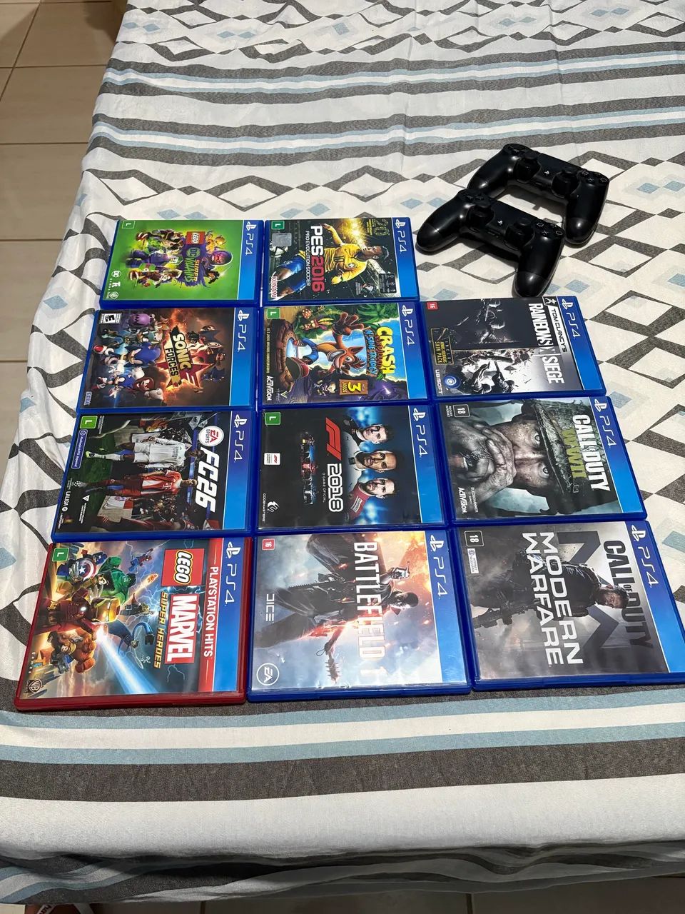 Ps4 com dois controles + jogos  - Foto 4