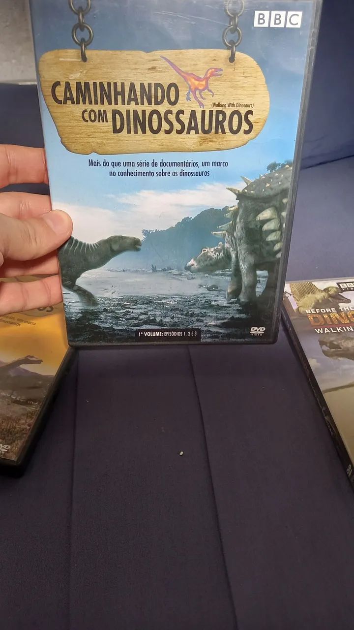 Dvds caminhando com dinossauros e caminhando com monstros completa  - Foto 3