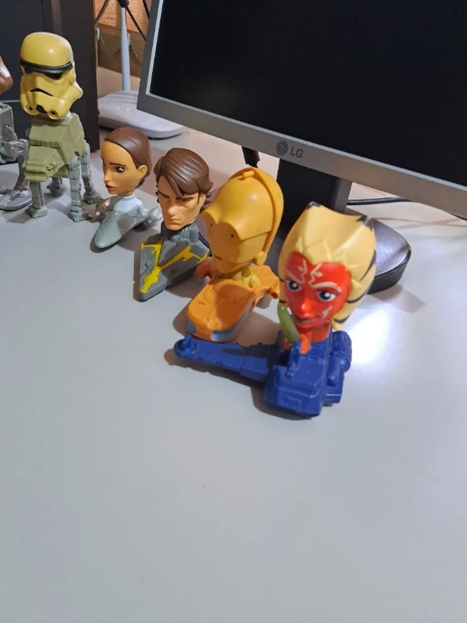 Bonecos star wars McDonalds 6 unidades ashoka anakin - Foto 4