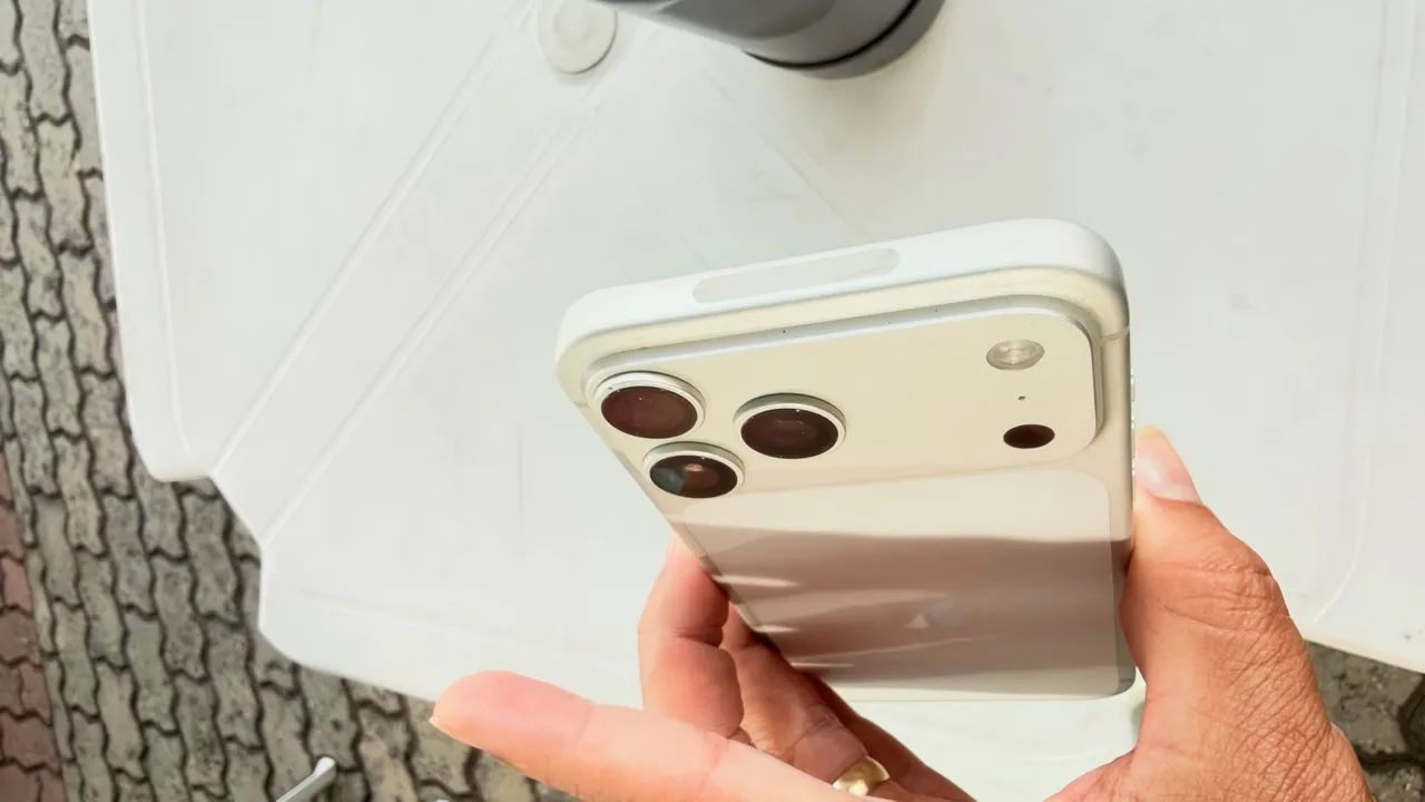 iPhone 17 pro Max 4 meses uso 256g - Foto 3
