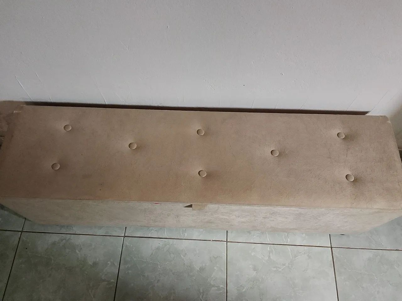 Baú beje para guardar roupas  - Foto 2