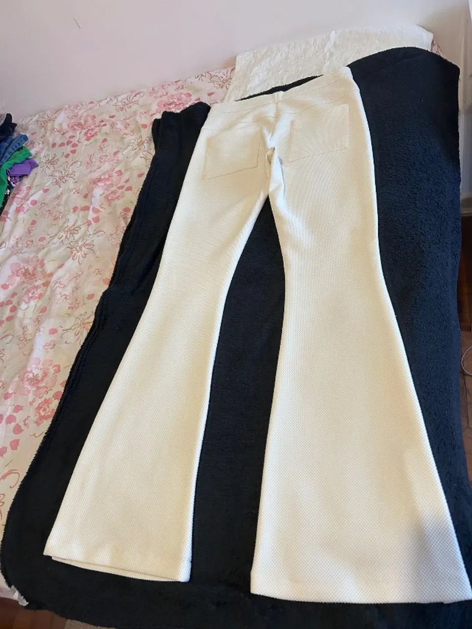 calça branca da marca Costume P - Foto 5