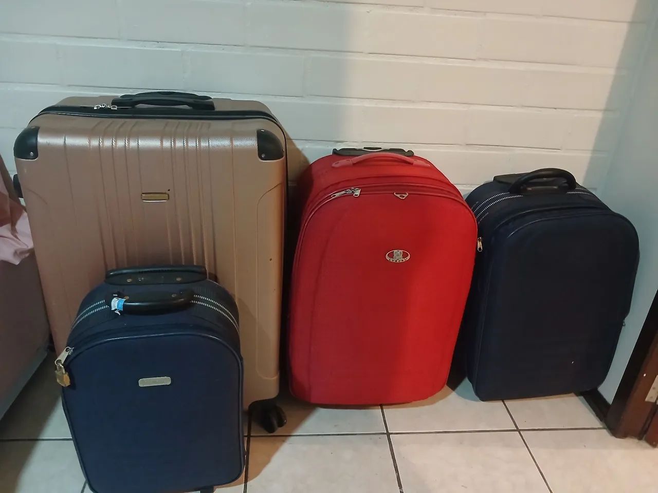 Mala vendo separadamente gigante grande média e pequena - Foto 3