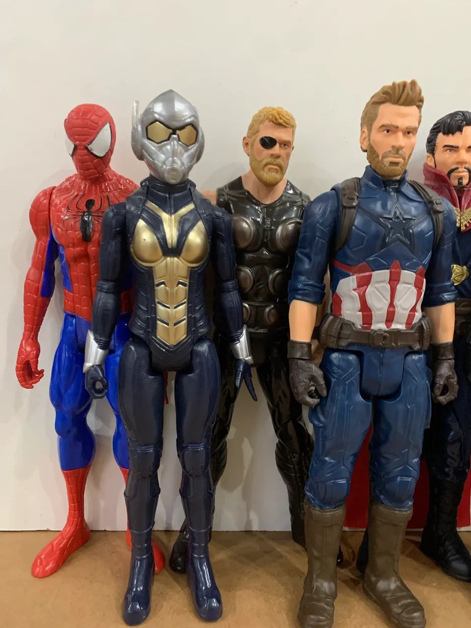 Bonecos Hasbro / Marvel / Mattel 30cm  - Foto 2