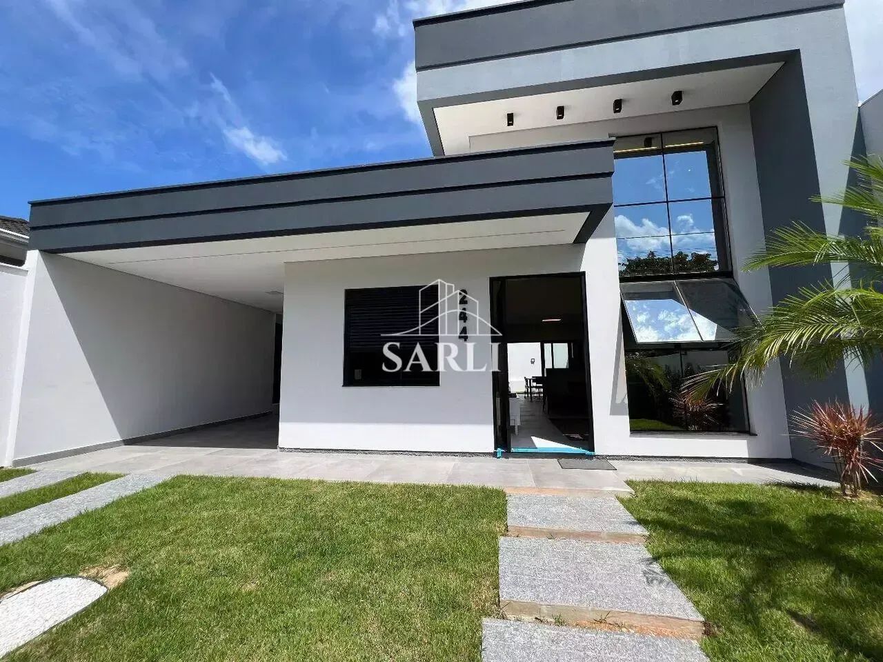 Casa 3 quartos, 1 suite 2 vagas c/ 130 em Forquilhas - São José - SC