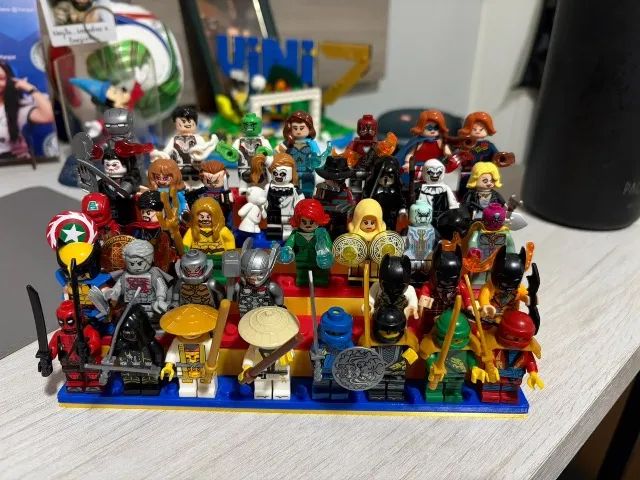 MINIFIGURES DIVERSAS
