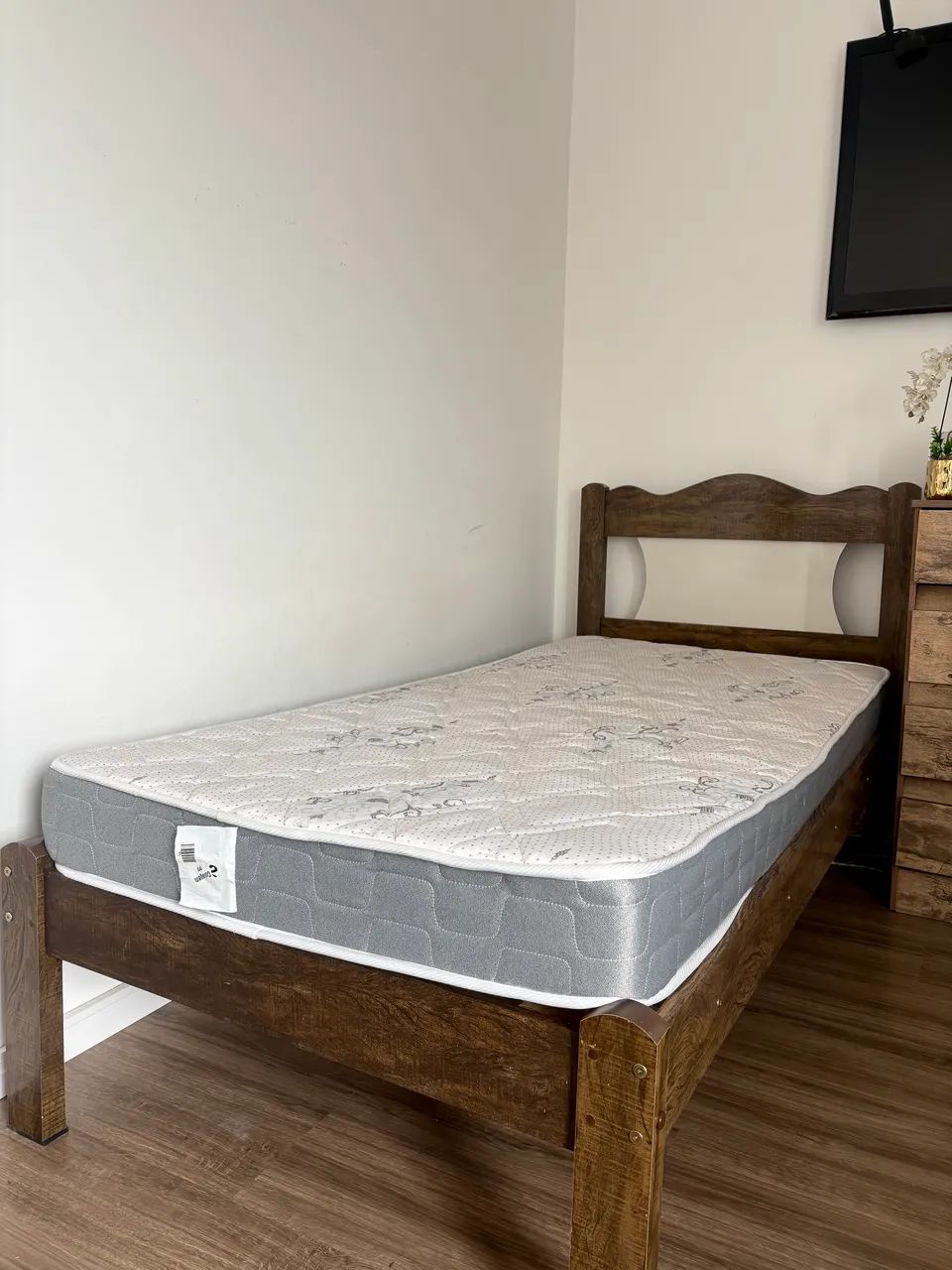 Cama de Solteiro + Colchão em Perfeito Estado | Praticamente Sem Uso - Foto 4