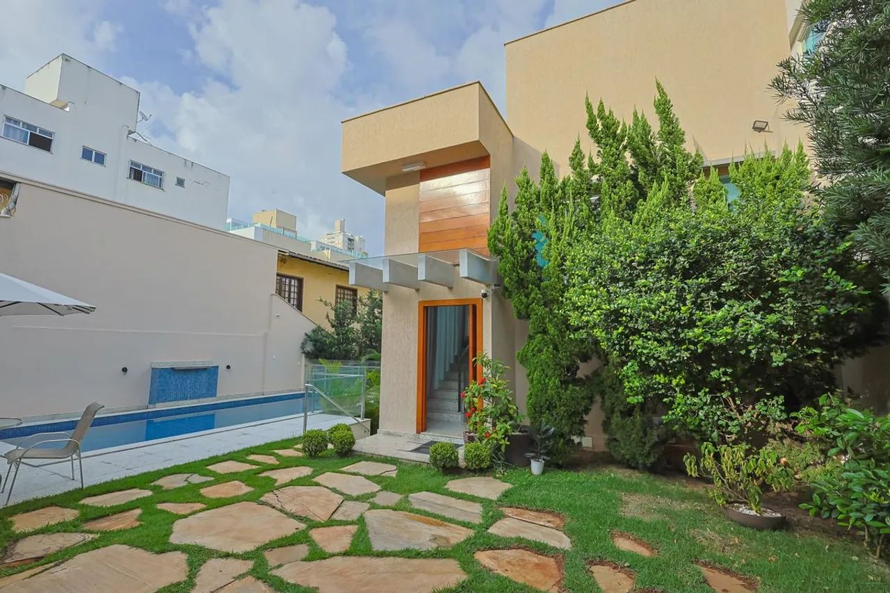 Casa à Venda - Castelo, 4 Quartos, 420 m2
