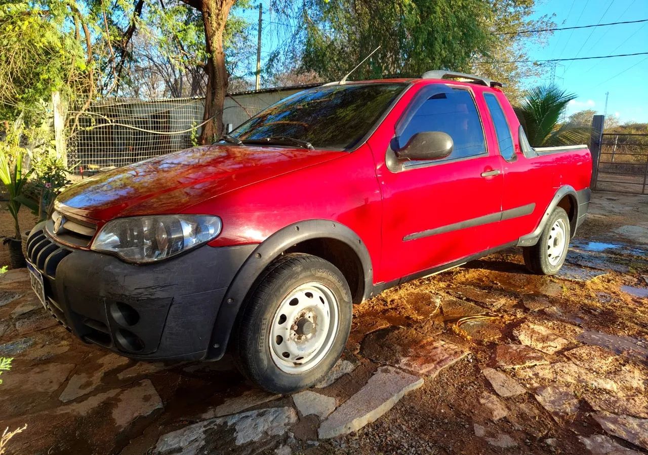 Fiat Strada 2012
