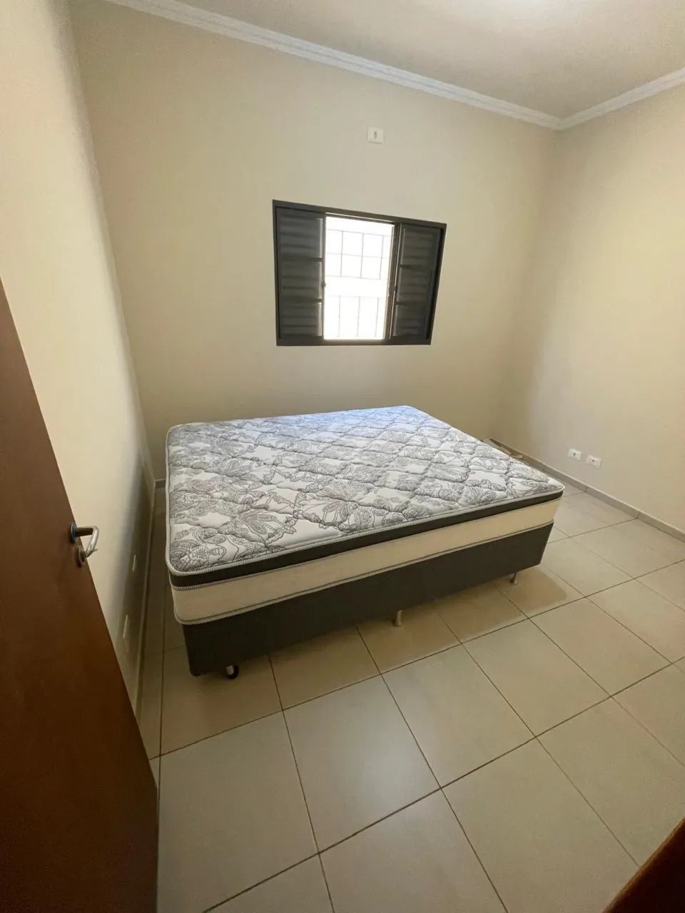 Cama box queen size