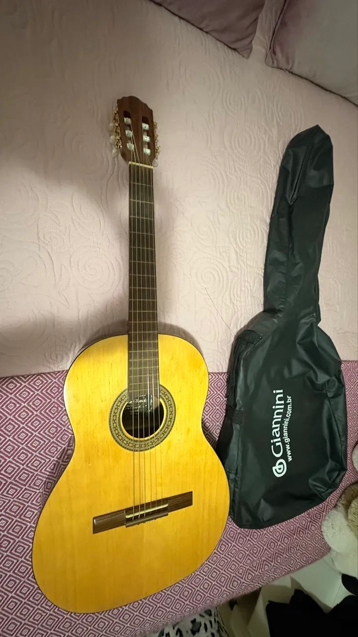 Violão clássico de nylon Giannini ?Série Estudo - Trovador